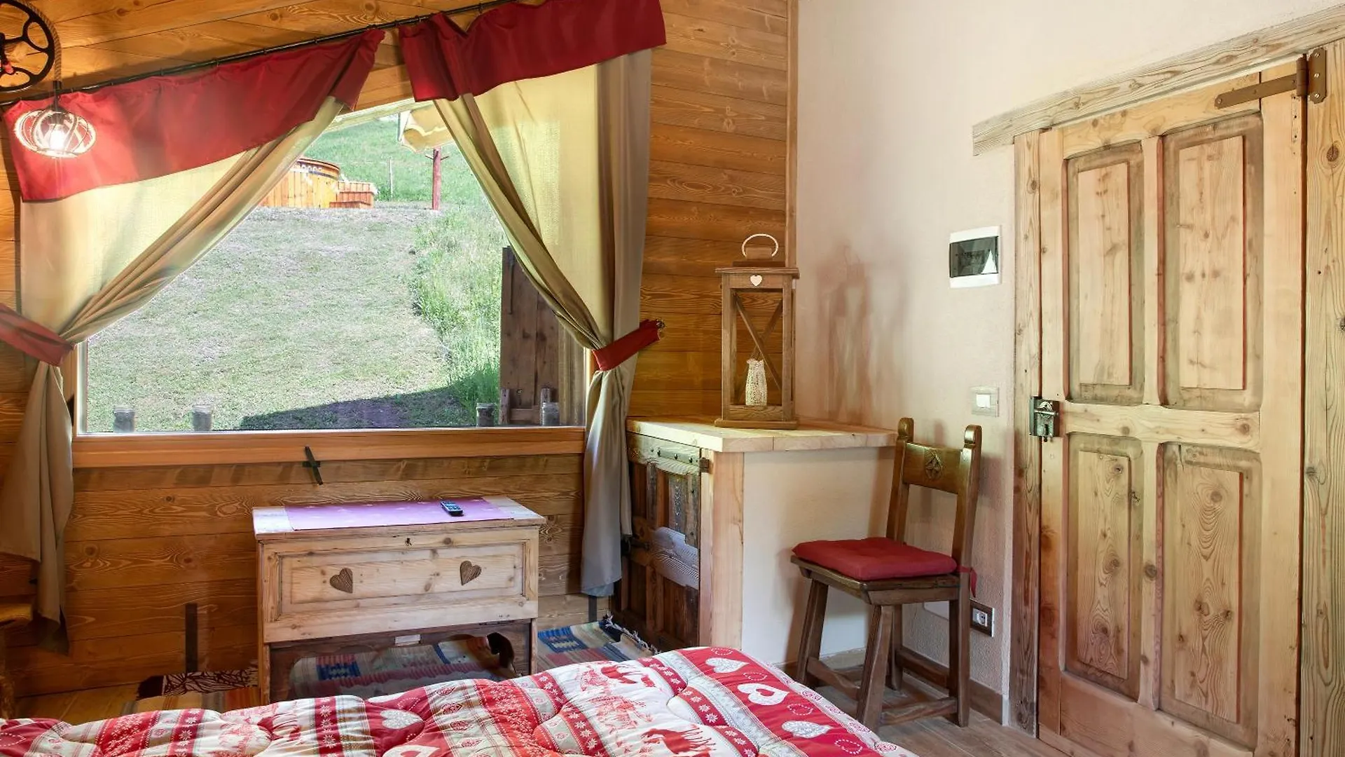 Chalet Dei Cervi Monno 0*,